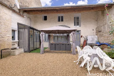 Maison de village à Commissey (89430)