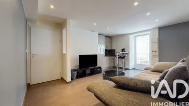 Appartement à École-Valentin (25480)