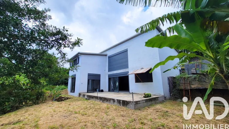 Maison 4 pièces 127 m² · à Saint-Leu · 127 m² · 349 000 €