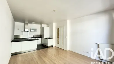 Apartment in Montrouge (92120)