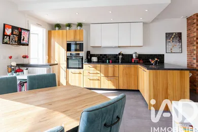 Apartment in Aix-en-Provence (13090)