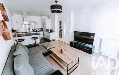 Apartment in Montrouge (92120)