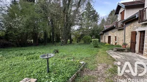 Appartement à École-Valentin (25480)