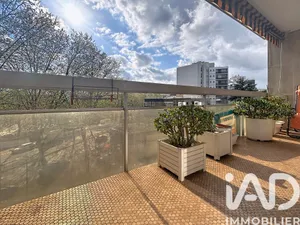 Apartment in Boulogne-Billancourt (92100)