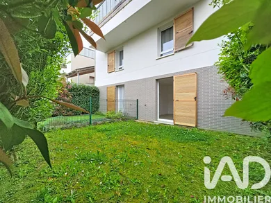 Apartment in Sainte-Geneviève-des-Bois (91700)