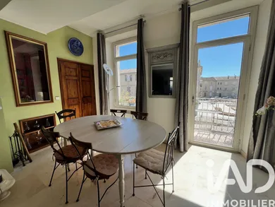 Townhouse in Carpentras (84200)