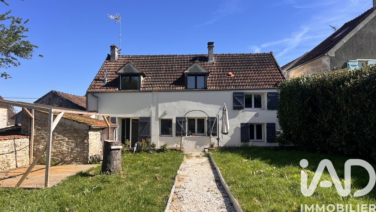Maison 5 pièces de 90 m² à Boissy-le-Châtel (77169)