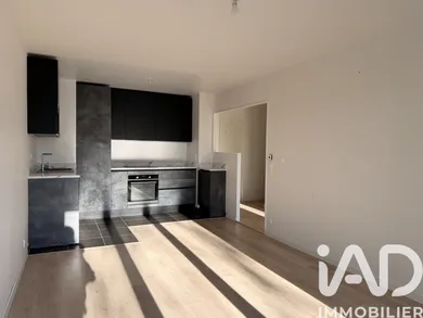 Appartement à Villeneuve-Saint-Denis (77174)