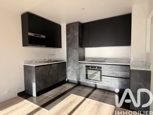 Apartment in Villeneuve-Saint-Denis (77174)