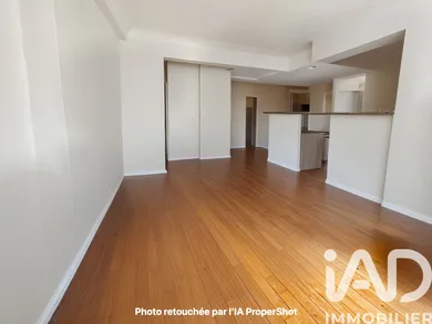 Apartment in Paris (75018)