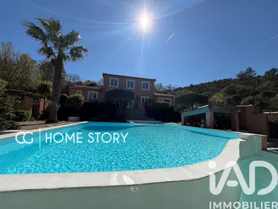 House in Signes (83870)