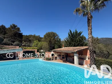 House in Signes (83870)