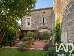 Maison de village à Lussan (30580)