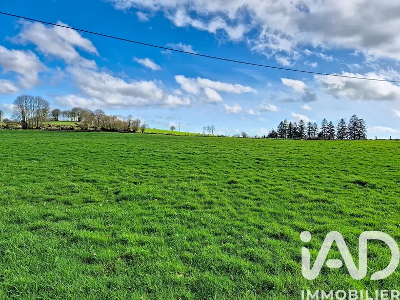 Terrain agricole à Juvigny les Vallées (50520) · 10 600 €