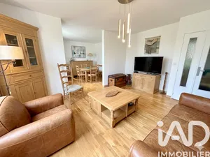 Apartment in Palaiseau (91120)