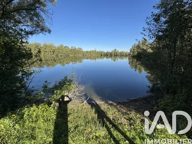 Leisure land in VIMPELLES (77520)