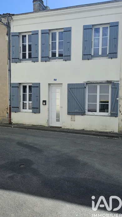 Maison de village à Corme-Royal (17600)