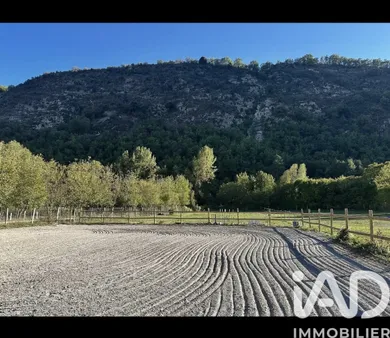 Maison de campagne à Entrevaux (04320)