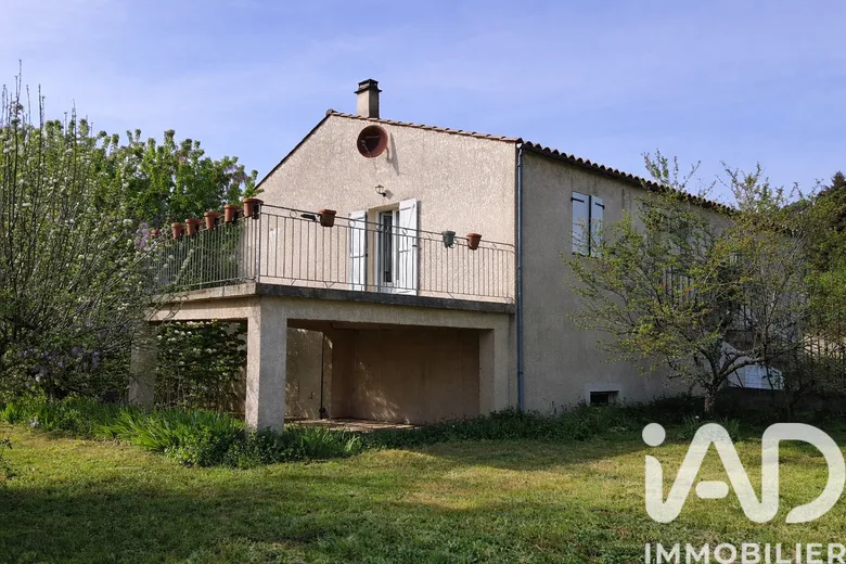 Maison 5 pièces 111 m² · à L'Estréchure · 111 m² · 176 000 €