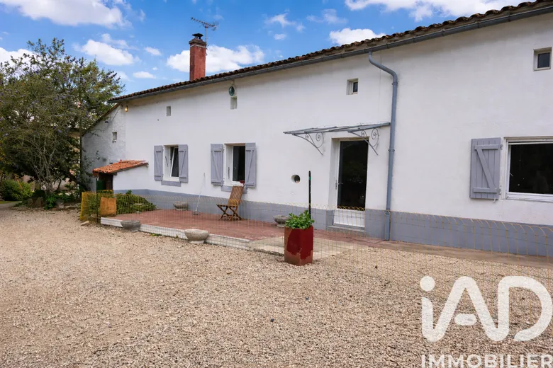Maison 7 pièces 300 m² · à Beaussais-Vitré · 300 m² · 249 500 €