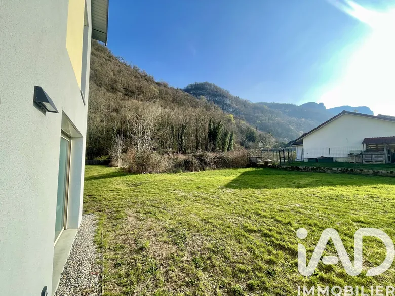 Maison 4 pièces 90 m² · à Cognin-les-Gorges · 90 m² · 289 000 €