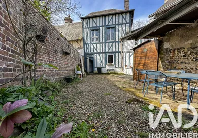 Maison de ville à Beaumont-le-Roger (27170)