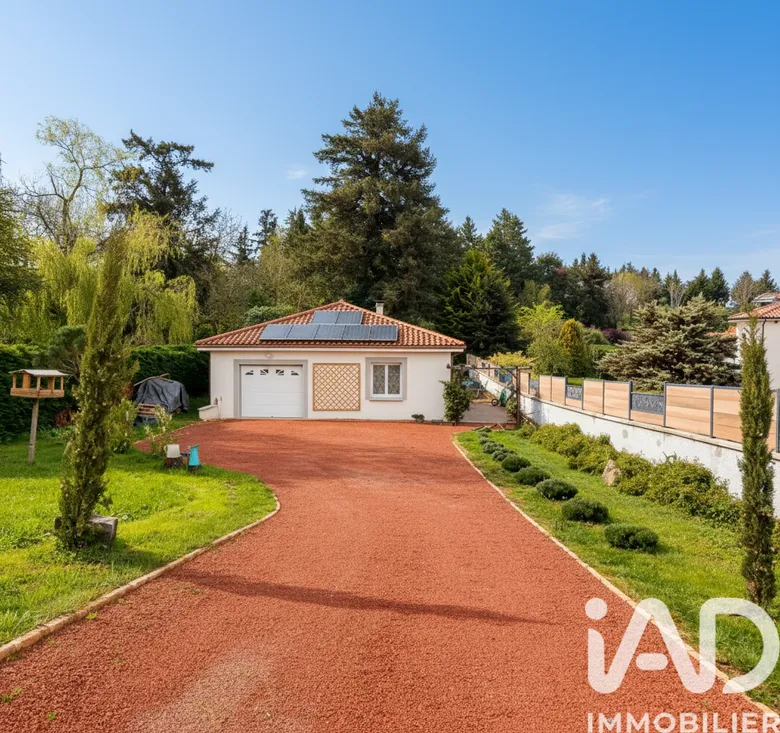 Maison 5 pièces 122 m² · à Bully · 122 m² · 239 000 €