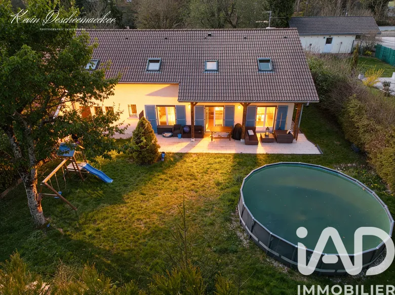 Maison 7 pièces 182 m² · à Échenevex · 182 m² · 839 000 €