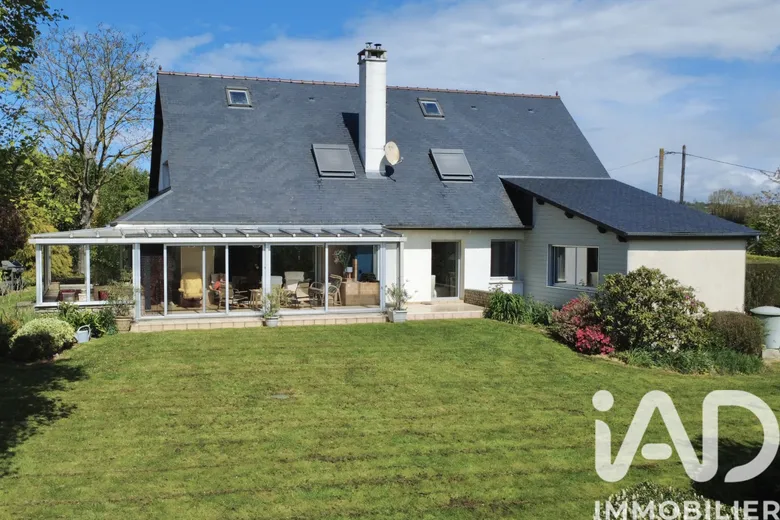 Maison 8 pièces 168 m² · à Condé-sur-Vire · 168 m² · 334 400 €