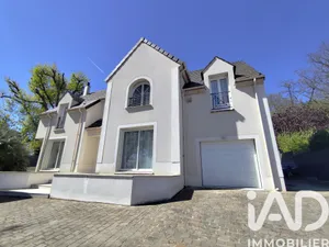 Traditional house in La Ville-du-Bois (91620)