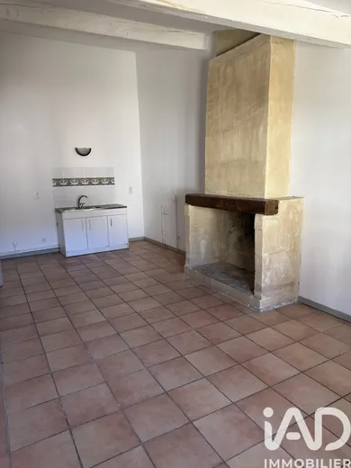 Apartment in Tarascon (13150)