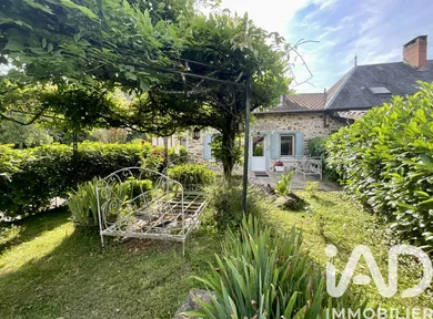 Village house in Saint-Genest-sur-Roselle (87260)