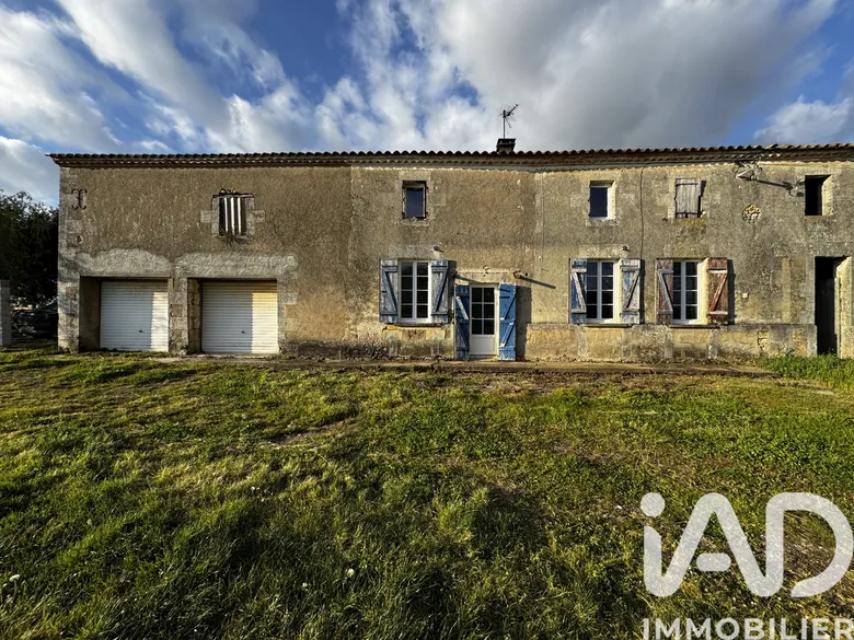Maison 5 pièces 87 m² · à Saint-Bonnet-sur-Gironde · 87 m² · 76 500 €