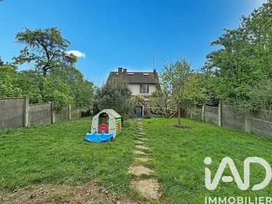 Apartment in Ablon-Sur-Seine (94480)