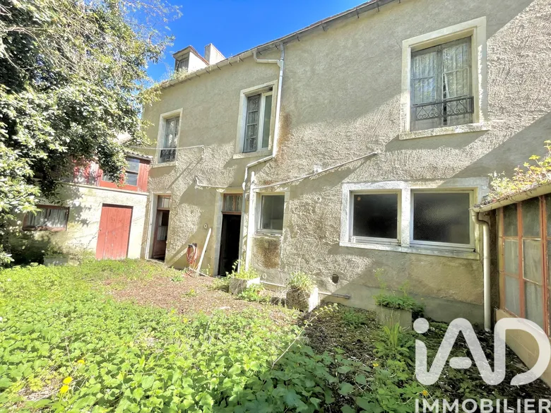 Maison 8 pièces 160 m² · à Le Blanc · 160 m² · 19 900 €