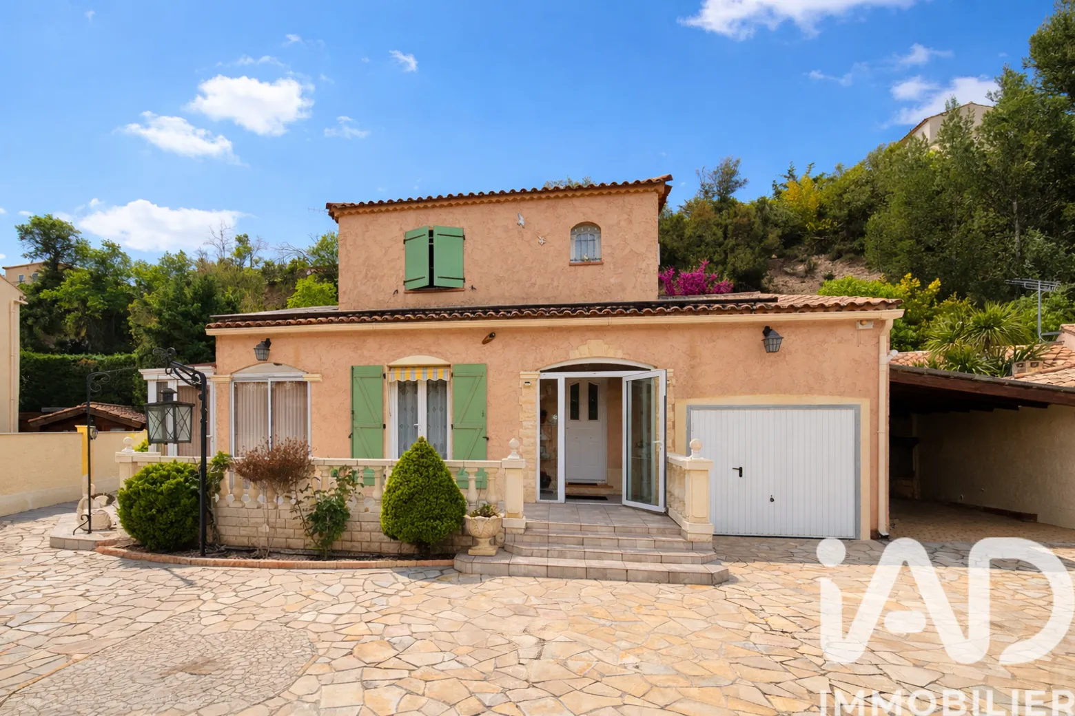 maison à Évenos