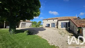 Maison de village à Saint-Macoux (86400)