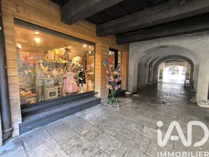 Lease-hold in Uzès (30700)