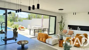 Maison d'architecte à Peaugres (07340)