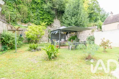 Maison traditionnelle à Rolleboise (78270)