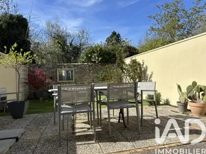 Townhouse in Chartrettes  (77590)