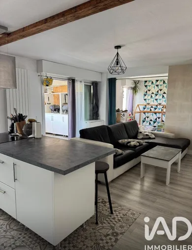 Apartment in Bègles (33130)