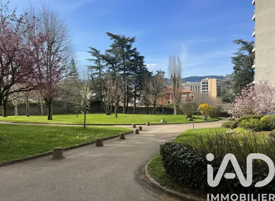 Appartement à Saint-Étienne (42000)
