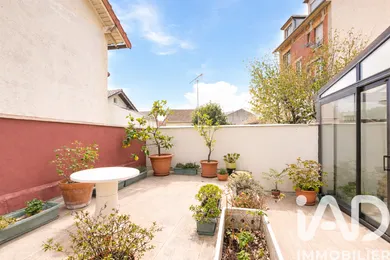 House in Nanterre (92000)