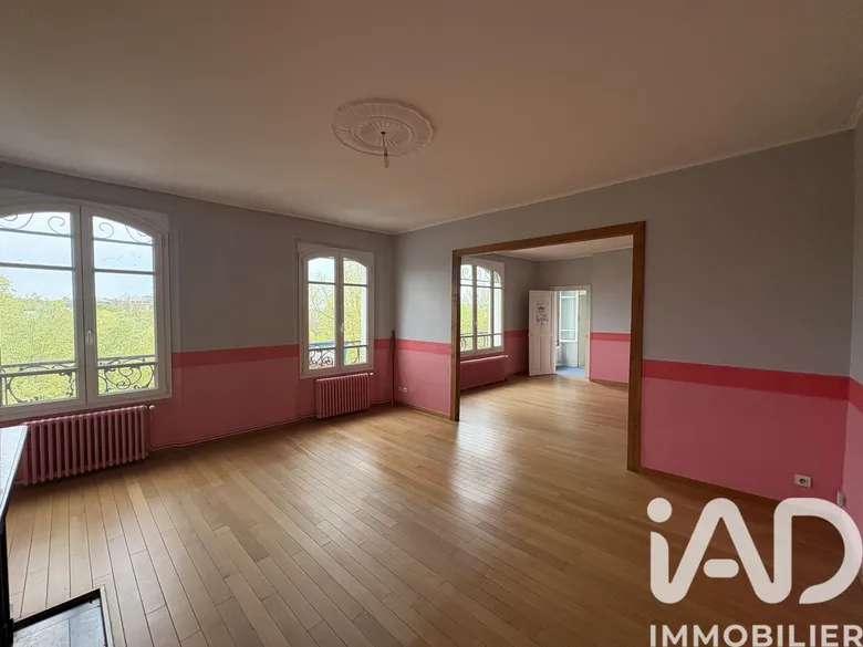 Appartement 5 pièces 157 m² · à Châlons-en-Champagne · 156,7 m² · 154 990 €
