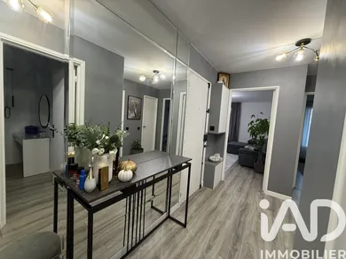 Apartment in Rosny-sous-Bois (93110)