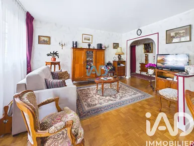 Apartment in Paris (75015)