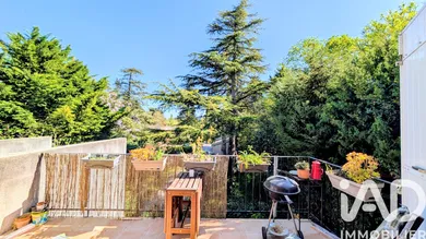 Appartement à Saint-Saturnin-lès-Avignon (84450)