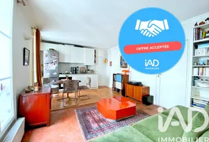 Apartment in Paris (75010)