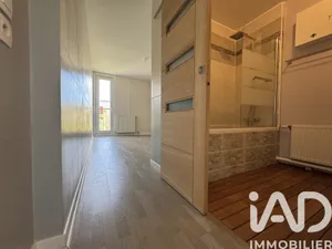 Apartment in Les Ulis (91940)